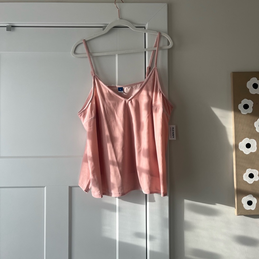 OLD NAVY! NWT! Top